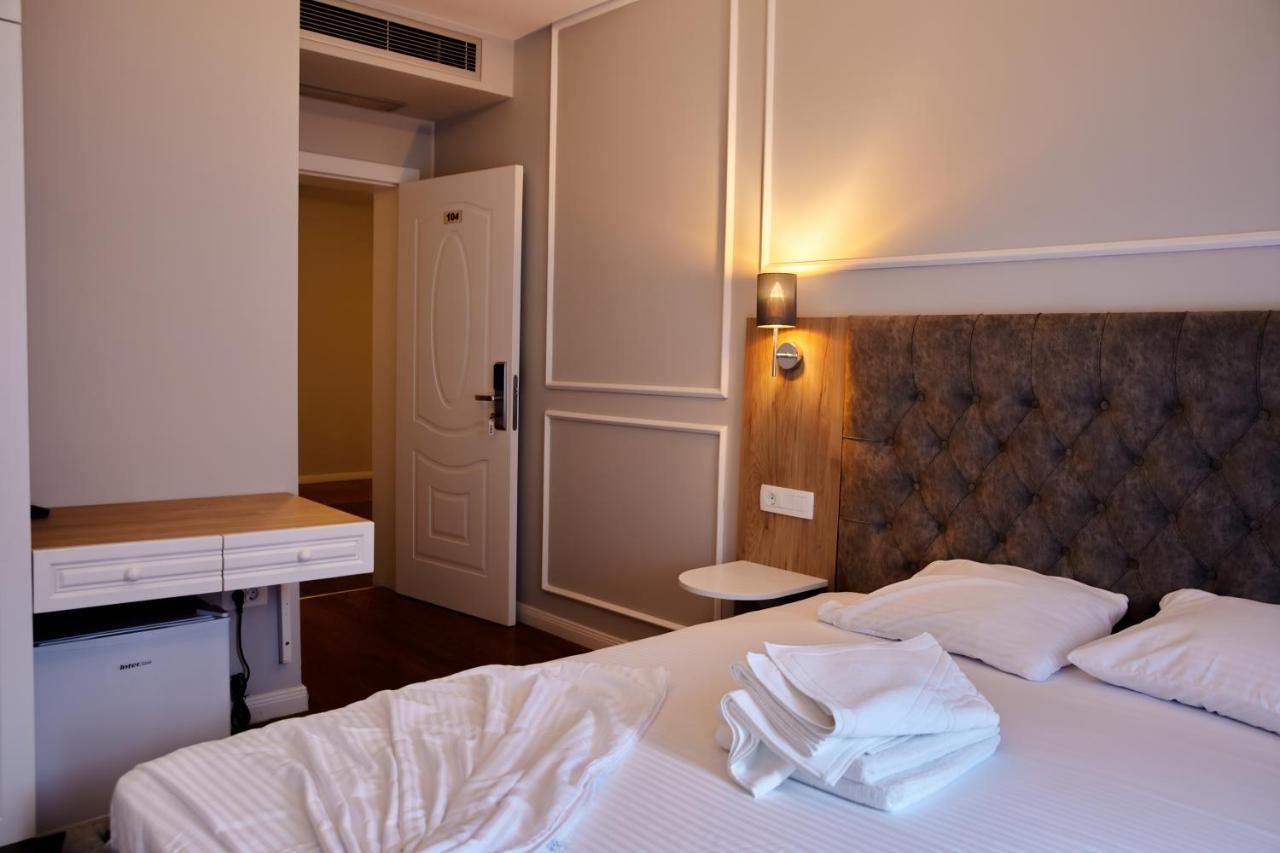 Amico Hotel Prishtinë Ngoại thất bức ảnh